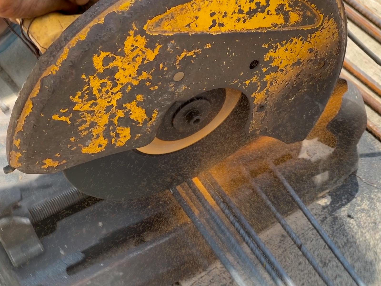 公路工程物资供应商选择需要考量哪些因素，确保物资供应稳定可靠(图1)