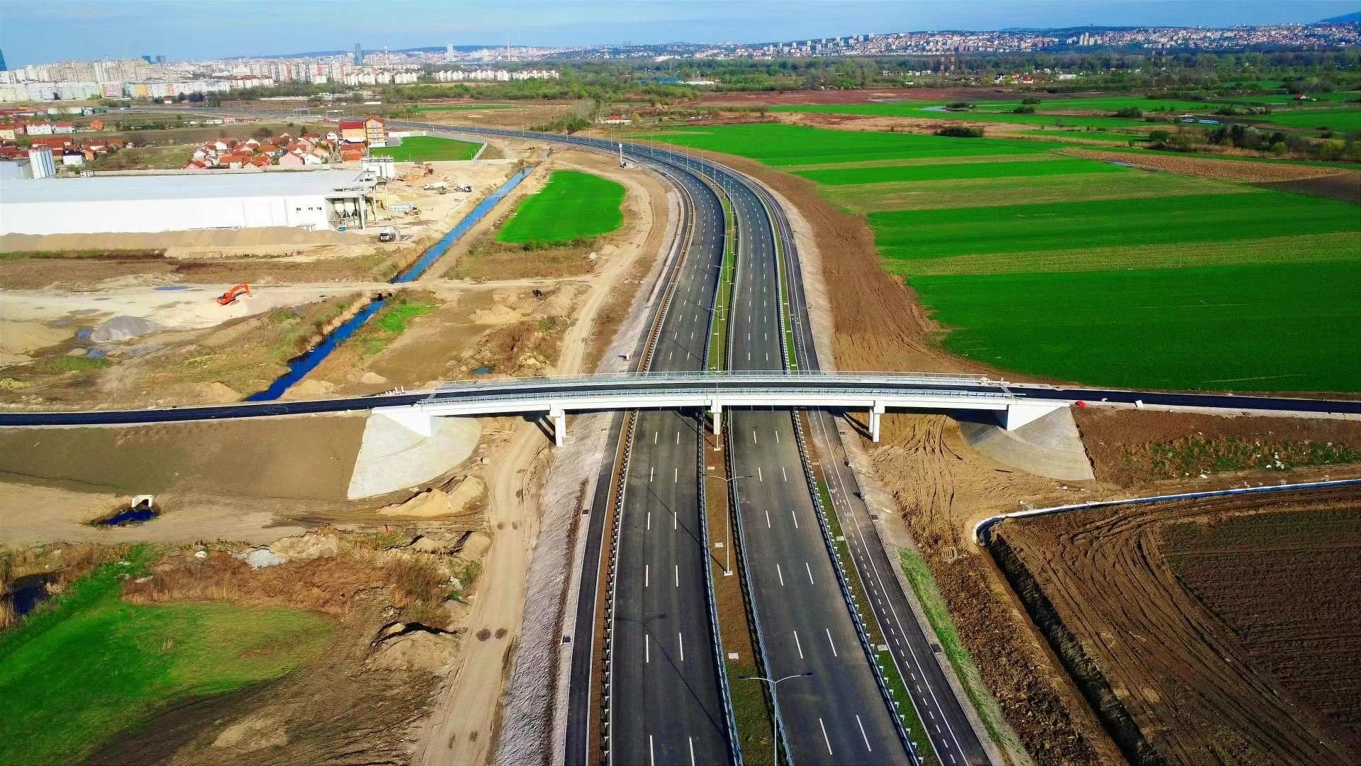 中建君联提供工程物资管理系统的塞尔维亚E763高速公路项目正式通车(图4)