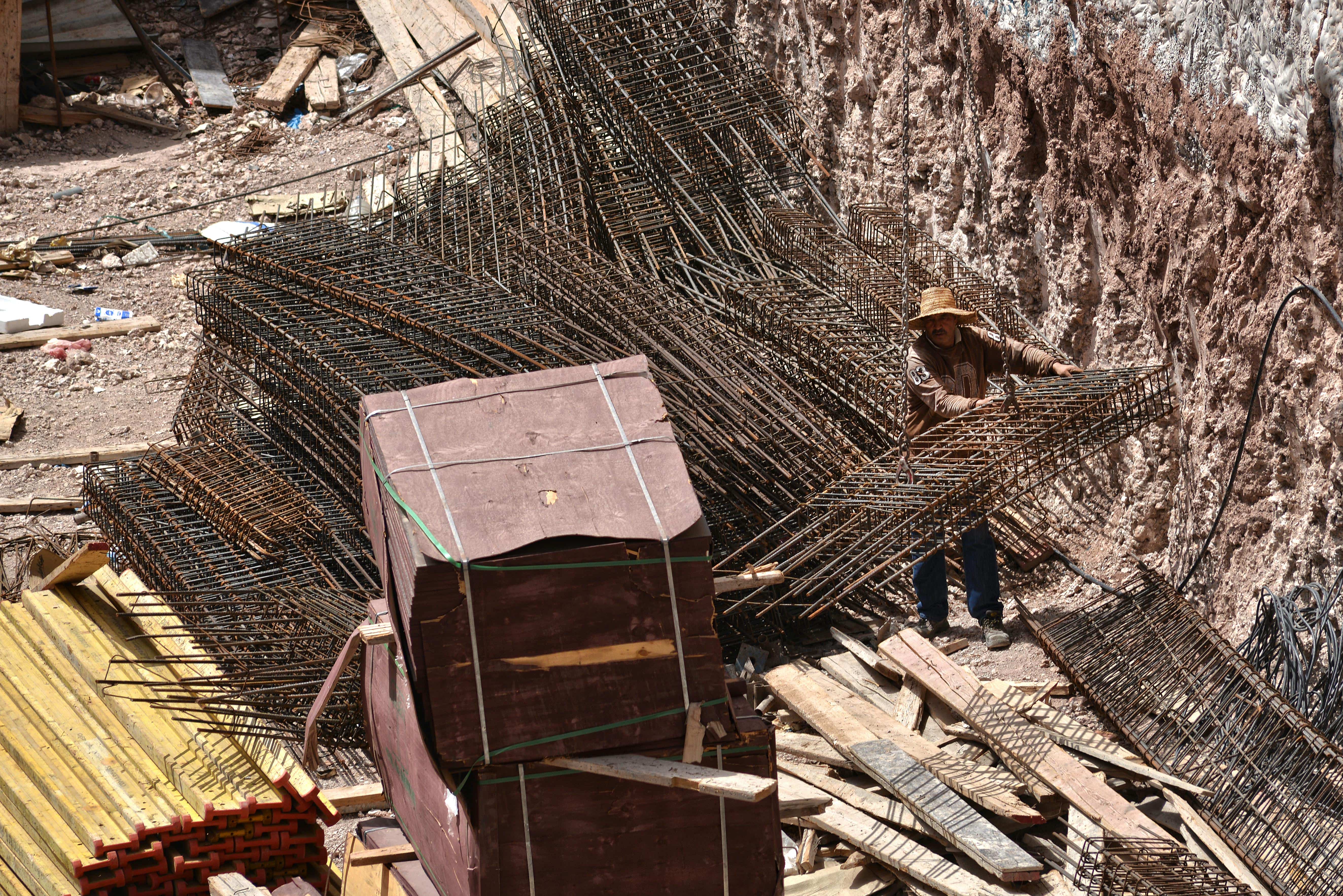 工地现场每天要做哪些工作和活动？发现问题要怎么处理？(图1)